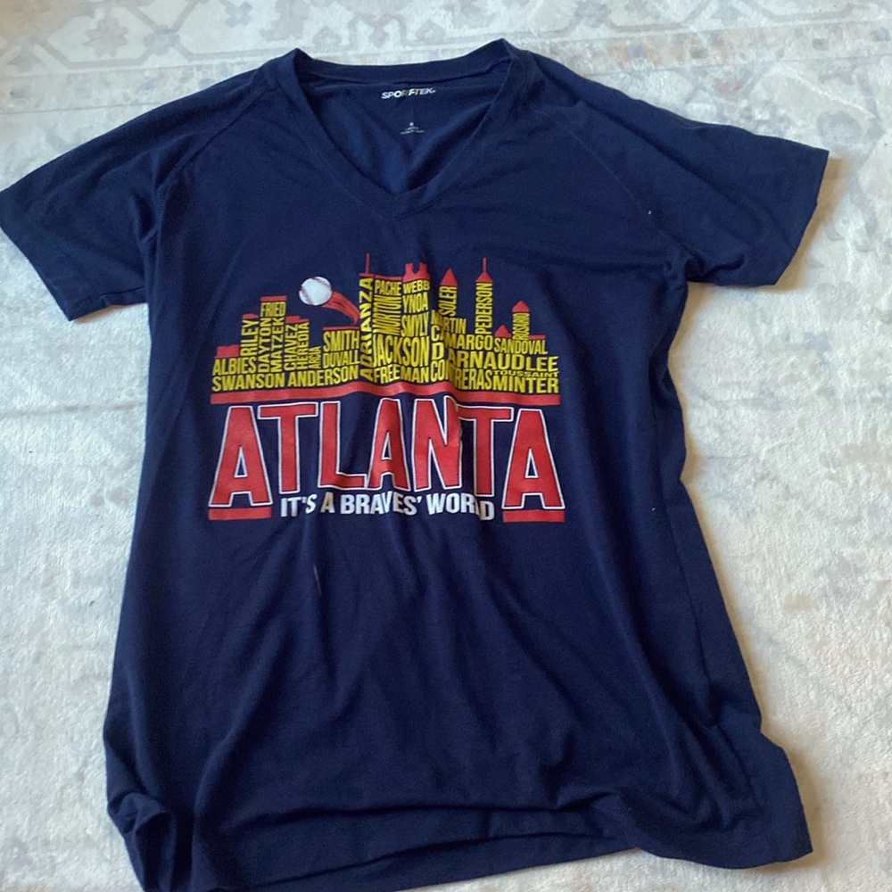 Atlanta Braves V-neck T-shirt